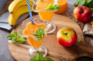 Carrot smoothie organic