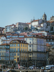 Fototapeta na wymiar Edificios típicos de Porto, Portugal
