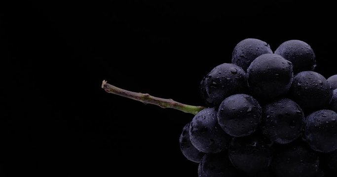 The camera was slid and a video of large grapes was taken.