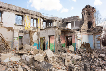 House in ruins. House for demolition