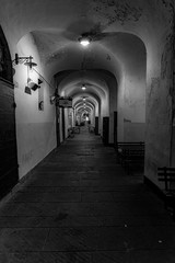 alley in segovia spain