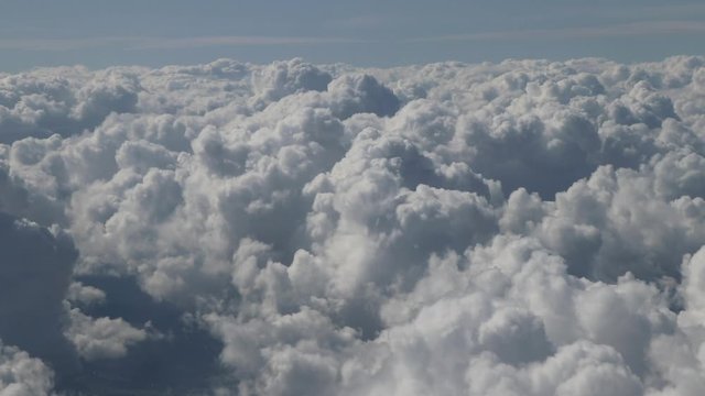 Vista aerea di soffici nuvole