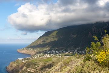 Malfa et l'île de Salina, îles Éoliennes, Sicile