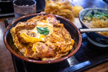 カツ丼　日本の和食