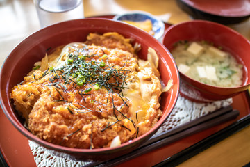 カツ丼　日本の和食