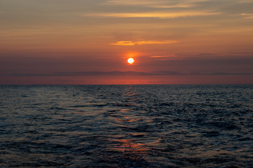 Pôr do sol num barco