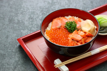rice bowl topped with salmon & salmon roe, japanese food