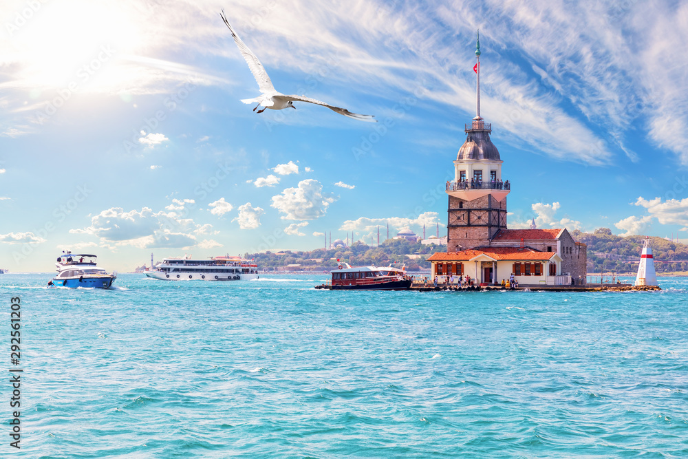 Wall mural leander's tower or the maiden's tower in istanbul, turkey