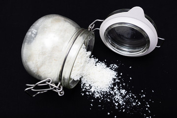 Coconut flakes