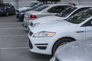 Obraz na płótnie Canvas cars in the parking lot