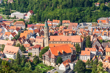 Obraz premium Kleinstadt mit Kirche