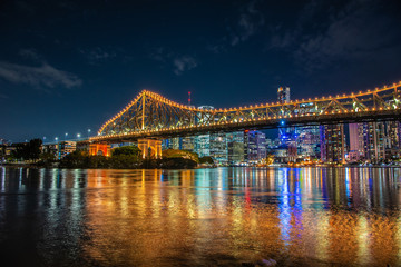 Fototapeta na wymiar story bridge at night in Brisbane 