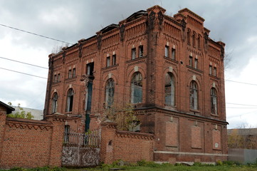 Fototapeta na wymiar Abandoned building 