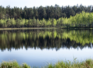 Mazurski Park Krajobrazowy rezerwat Zakret w którym wystepują których występują tzw. wyspy pływające.