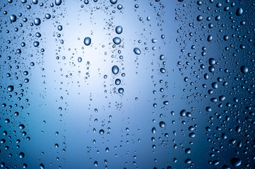 Fototapeta na wymiar rain drops on the glass