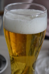 piwo, glases, alkochole, drink, przeziębienie, piana, izolowany, lager, kufel, napoje, biała, ciecz, ales, bar, piana, zółty, cały, dopełnienie, knajpa, kubek, złota, bliska, iskra, bańka, złota