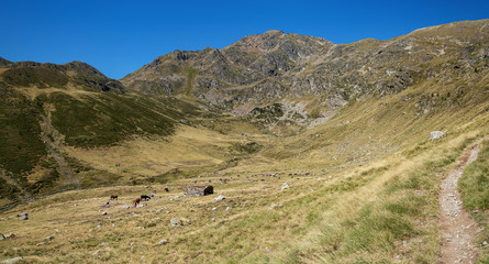 Valle d'Incles to the Blue Lake