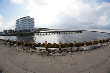 port Darłowo  ,Darłówko ,  port , port rybacki , port , statek w darłowie ,most w Darłowie , most w Darłówku , Darłówko , Darłowo , latarnia  morska , plaża Darłówko  , hotel Darłówko , morze  © Szymon