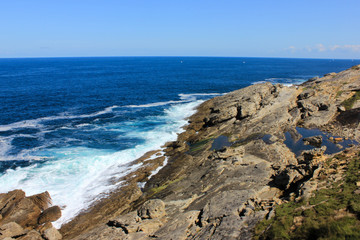 Piscinas naturales en la costa