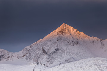 Kolory Spitsbergenu o zachodzie słońca © blackspeed