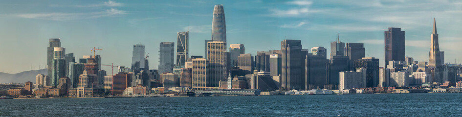 Fototapeta na wymiar San Francisco Ca. business district seen from Treasure Island on a clear day 