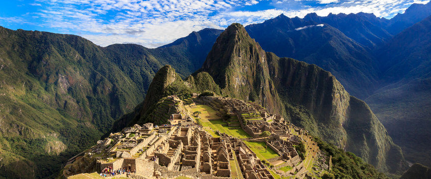 Morning View of Machu Picchu (UNESCO World Heritage)
