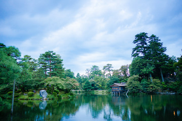 Fototapeta na wymiar 兼六園の緑の風景