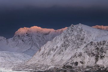 Kolory Spitsbergenu o zachodzie słońca © blackspeed