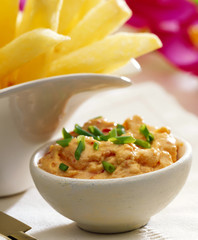 Prawn dip with Fries in bowl