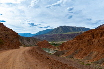 Purmamarca, en los Andes de Argentina