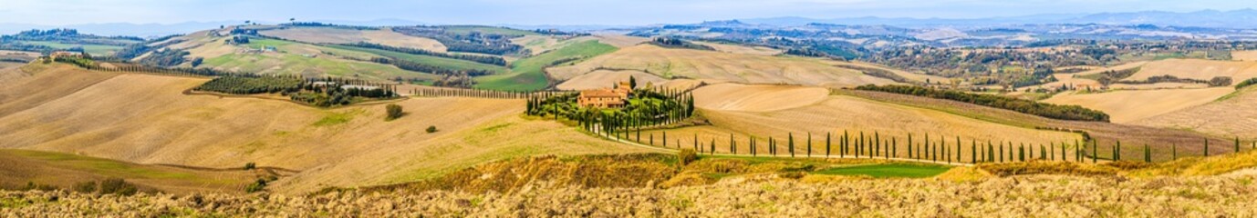 Fototapeta na wymiar Toskana Panorama Landschaft