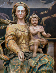 Vierge à l'Enfant dans l'église du monastère d'Alcobaça, Portugal