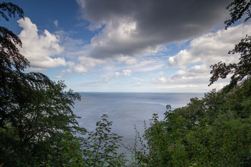 Blick auf die Ostsee an einem sonnigen Tag