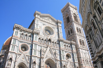 Naklejka premium The amazing cathedral di Santa Maria del Fiore in piazza del duomo in Florence, city in central Italy and birthplace of the Renaissance, it is the capital city of the Tuscany region, Italy