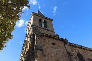 Fototapeta na wymiar Eglise Saint Victor dans le village de Poleymieux au Mont d'Or - département du Rhône - France - Vue de l'extérieur