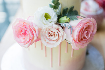 bridal cake on wedding day