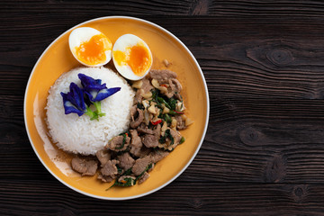 Stir-fried spicy beef with basil
