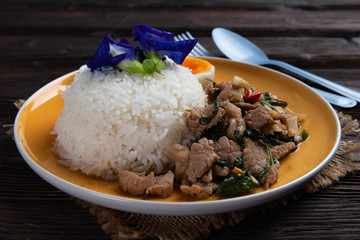 Stir-fried spicy beef with basil