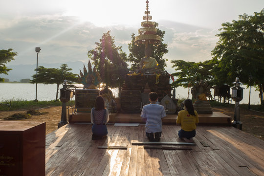 Tilok Aram Temple is located in the island centered of Kwan Phayao which stands by Luang Por Sila. This temple had been underneath over 500 years at Phayao , North of Thailand.
