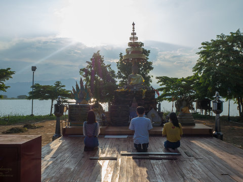 Tilok Aram Temple is located in the island centered of Kwan Phayao which stands by Luang Por Sila. This temple had been underneath over 500 years at Phayao , North of Thailand.