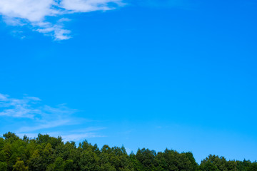 【写真素材】 青空　空　雲　秋の空　背景　背景素材　9月　コピースペース　