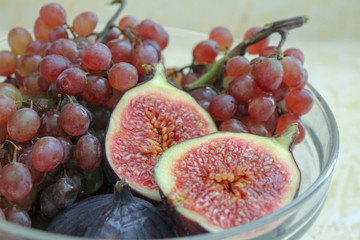 figs on a plate