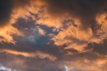 Obraz premium Dramatic Orange Clouds