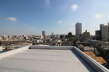 屋上防水と住宅地の眺望
