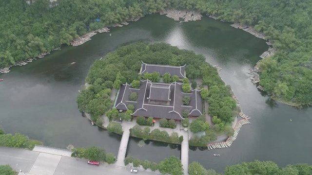 Stock 4k: Trang An rowboats cave tours on river and beautiful mountains view, Ninh Binh, Vietnam. Trang An is UNESCO World Heritage Site, famous places in Vietnam,&nbsp;one of the most popular destinations