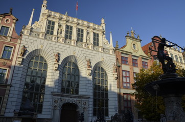 Żuraw nad Motławą , Motława Gdańsk , Domy nad Motławą ,Stare miasto Gdańsk , starówka Gdańsk , Gdańsk , architektura Gdańsk , architektura, house of god, wieza, budowa, europa, zamek, stary, katedra,  © Szymon