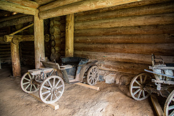 Obraz premium old wooden cart