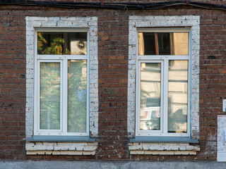 Obraz premium Photo of not a new window of battered time