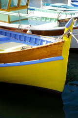 Fototapeta na wymiar traditional Mediterranean fisherman's boat in the south of france 