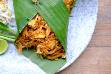 pat thai with shrimp